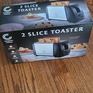 Black and Silver 2-Slice Toaster